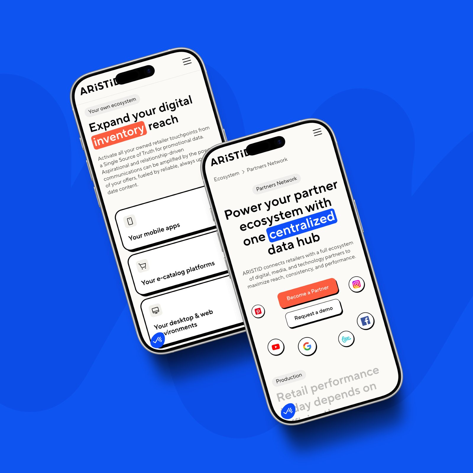 Deux écrans mobiles sur fond bleu : « Expand your digital inventory reach » et « Power your partner ecosystem with one centralized data hub »